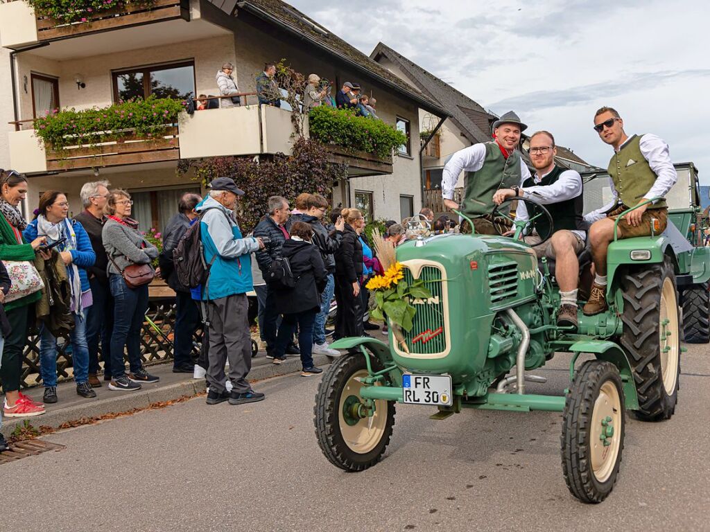 Die Tiere der Erlenbacher Weidegenossenschaft sind wieder im Tal. Das wurde in Oberried beim Almabtrieb mit einem groen Fest gefeiert.