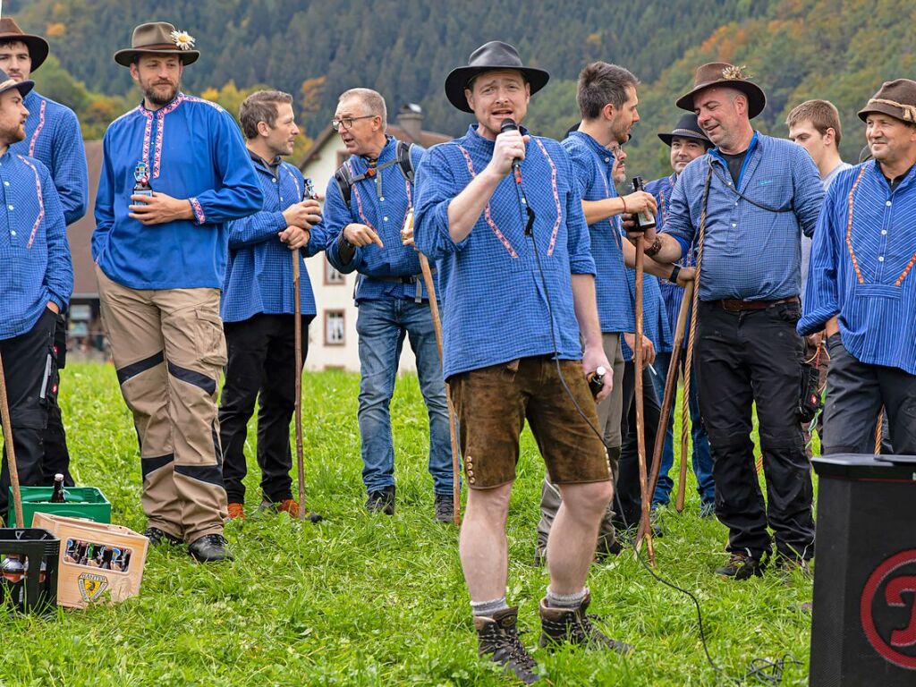 Die Tiere der Erlenbacher Weidegenossenschaft sind wieder im Tal. Das wurde in Oberried beim Almabtrieb mit einem groen Fest gefeiert.