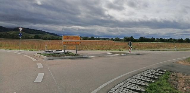 Die L129 Richtung Wettelbrunn und Heit...ben ihr verluft nun ein neuer Radweg.  | Foto: Andrea Drescher