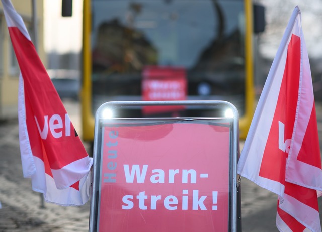 Warnstreiks im regionalen Nahverkehr h...im Kraichgau ausgebremst. (Symbolbild)  | Foto: Robert Michael/dpa