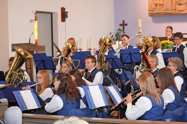 Zu Melodien mit Herz lud der Musikvere...ch in die Pfarrkirche St.Benedikt ein.  | Foto: Gert Brichta