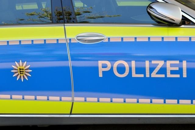 Unbekannter klaut in Freiburg-Brhl einen Mercedes-Oldtimer – Polizei sucht nach Zeugen