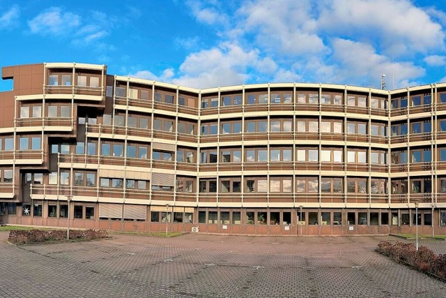 Das Landratsamt in Offenburg beklagt s...ung von Bund und Land bernehmen muss.  | Foto: Helmut Seller