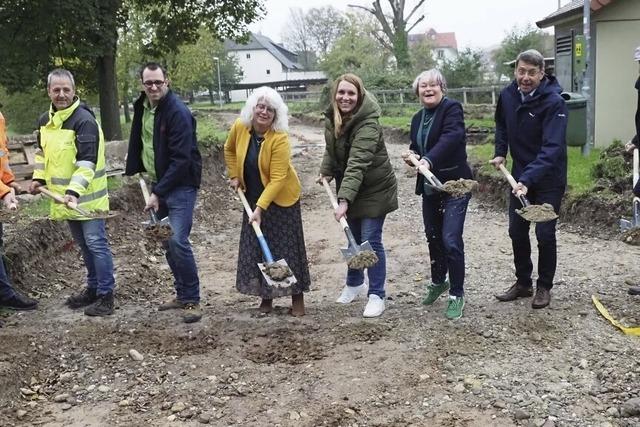 Spatenstich fr neuen Radweg