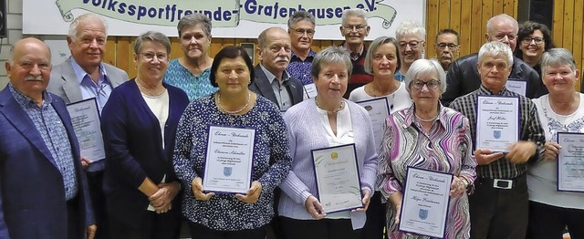 Zum Jubilum ehrten die Volkssportfreunde Grafenhausen zahlreiche Mitglieder.  | Foto: Verein