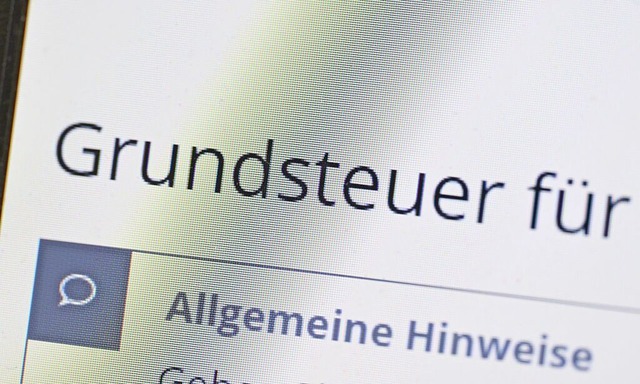 Das neue Grundsteuerrecht tritt 2025 i...fr werden neue Messbetrge ermittelt.  | Foto: Bernd Weibrod (dpa)