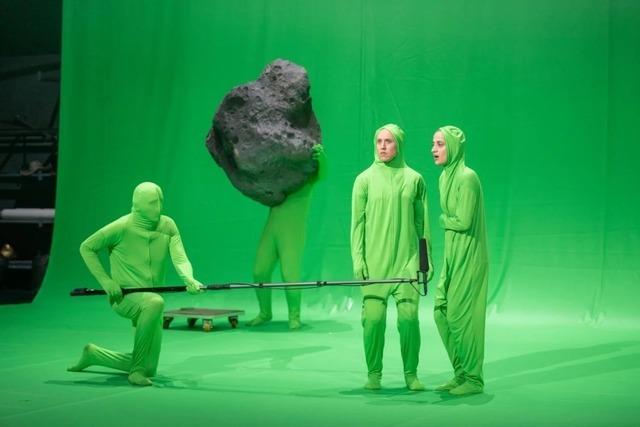 Der Zauber des Wurstbudenendes: "Die Mars Chroniken" am Theater Basel