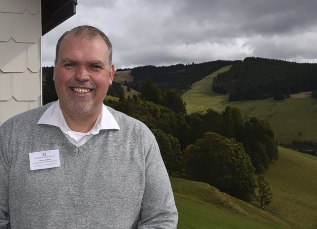 Johannes Klbel auf der Terrasse der Klinik  | Foto: Ulrike Jger