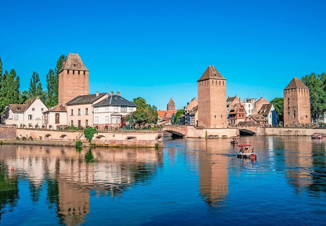 Idylle pur: Doch es gibt auch eine and...agbourg beleuchtet das weniger Schne.  | Foto: teli