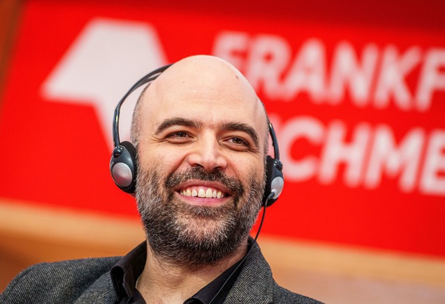 Roberto Saviano, italienischer Autor, ...ift "Schreiben in illiberalen Zeiten".  | Foto: Andreas Arnold/dpa