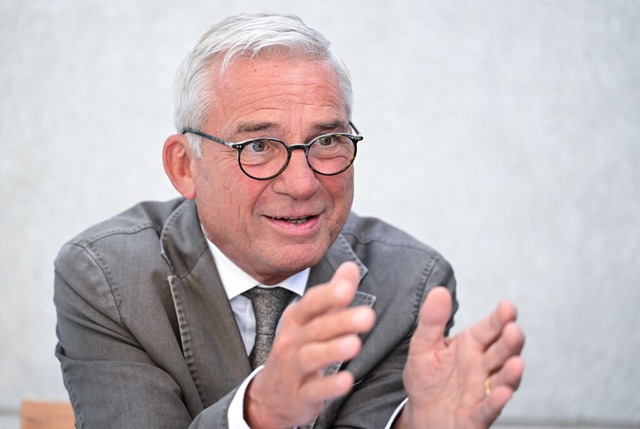 Thomas Strobl: &#8222;Ihre Anhnger or... sich in regionalen Treffpunkten&quot;  | Foto: Bernd Weibrod (dpa)