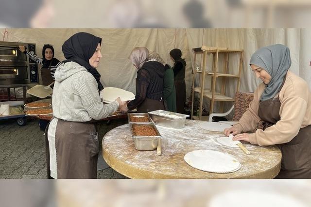 Kochen, backen und Kermes feiern fr neue Rume