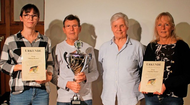 Die Geehrten des Skiclubs (von links):...40 Jahre), Angelika Kaiser (25 Jahre).  | Foto: Marianne Bader