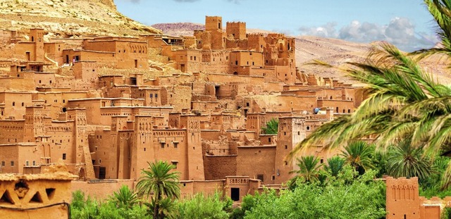 Die Kasbah Ait-Ben-Haddou, ein UNESCO-...n der marokkanischen Wstenlandschaft.  | Foto: Ivan Soto Cobos/Shutterstock.com