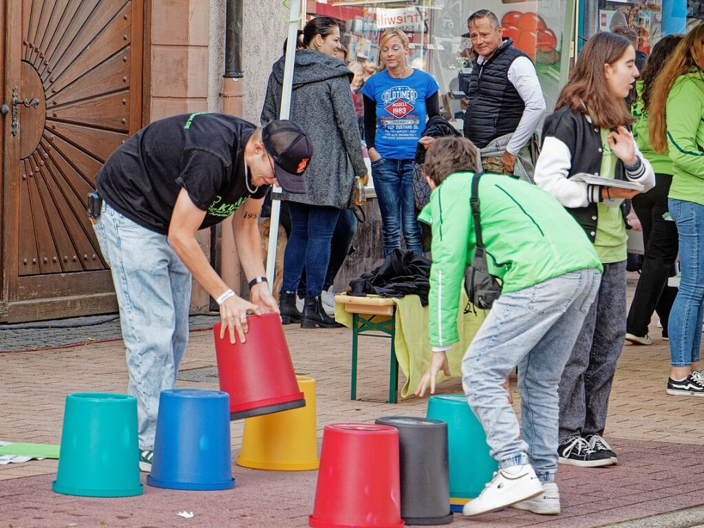 „Herbolzheimat im Herbst“: Der Kinder- und Familientag verwandelt die gesperrte Hauptstrae am Sonntag in eine lebendige Flaniermeile mit Schnppchenangeboten, Genuss und Unterhaltung.