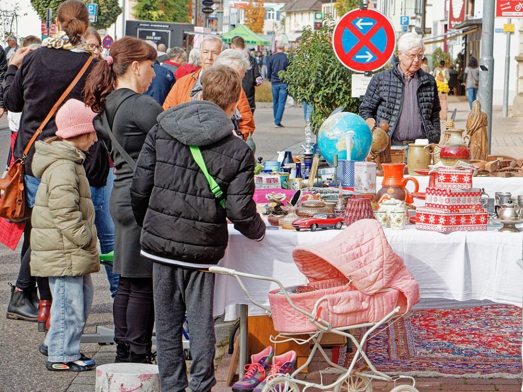 „Herbolzheimat im Herbst“: Der Kinder- und Familientag verwandelt die gesperrte Hauptstrae am Sonntag in eine lebendige Flaniermeile mit Schnppchenangeboten, Genuss und Unterhaltung.