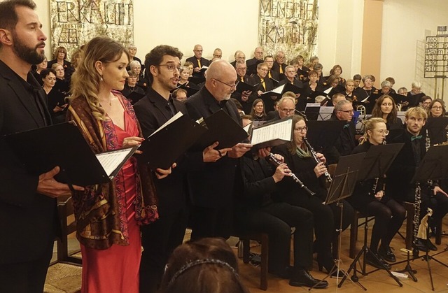 Machen gemeinsame Sache: das Orchester...artett in der Laurentiuskirche Binzen.  | Foto: Roswitha Frey