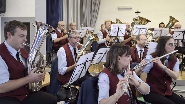 Der Musikverein Bombach machte den Auftakt beim tag der Blasmusik.  | Foto: Ulrike Hiller