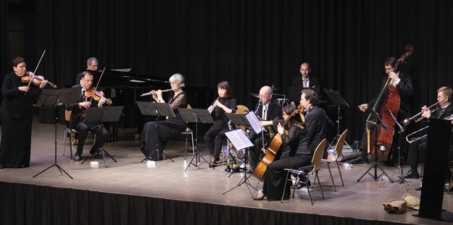 In glnzender Spiellaune prsentierte ...hlagern bei der Matinee im Brgersaal.  | Foto: Bernward Braun