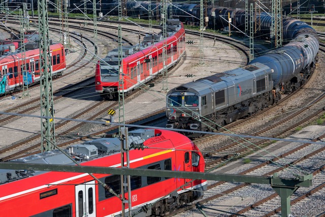 Ulmer Hauptbahnhof: 33 Millionen Euro f&uuml;r den Umbau.  | Foto: Stefan Puchner/dpa