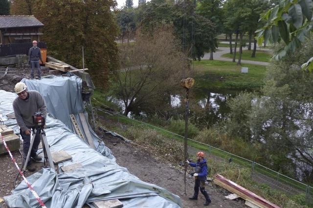 Neue Sttzmauer aus Beton soll Hang absichern