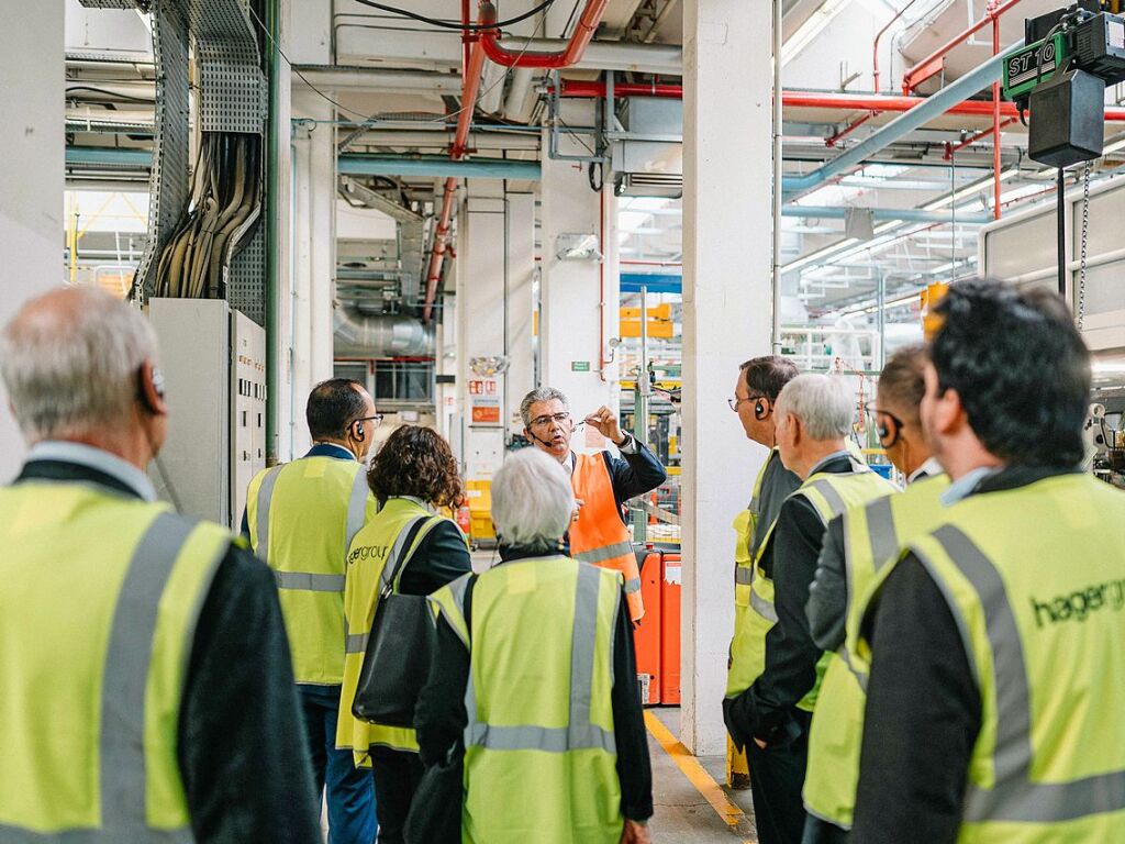 Die deutsch-franzsischen Gesprche zur politischen und wirtschaftlichen Zukunft der Region am Oberrhein bei der Hager Group in Obernai