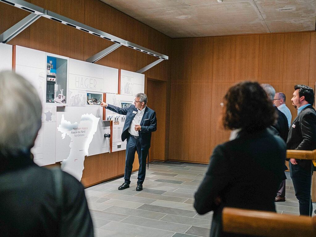 Die deutsch-franzsischen Gesprche zur politischen und wirtschaftlichen Zukunft der Region am Oberrhein bei der Hager Group in Obernai