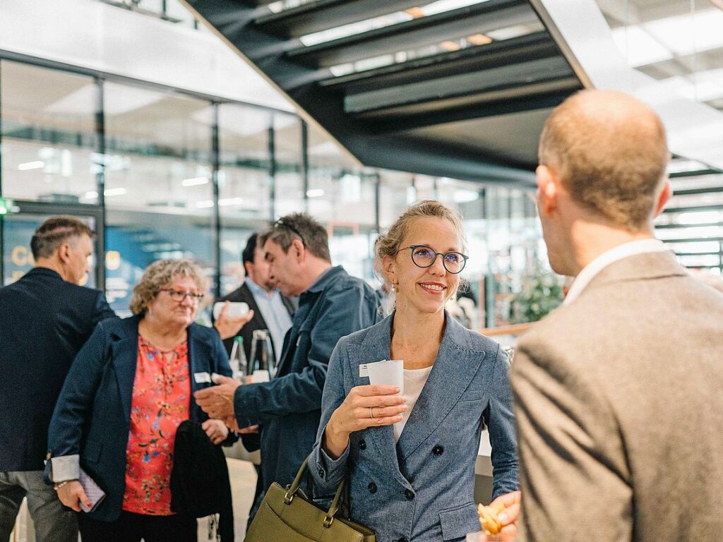 Die deutsch-franzsischen Gesprche zur politischen und wirtschaftlichen Zukunft der Region am Oberrhein bei der Hager Group in Obernai