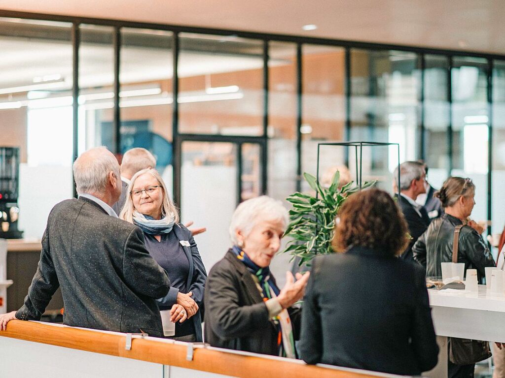 Die deutsch-franzsischen Gesprche zur politischen und wirtschaftlichen Zukunft der Region am Oberrhein bei der Hager Group in Obernai