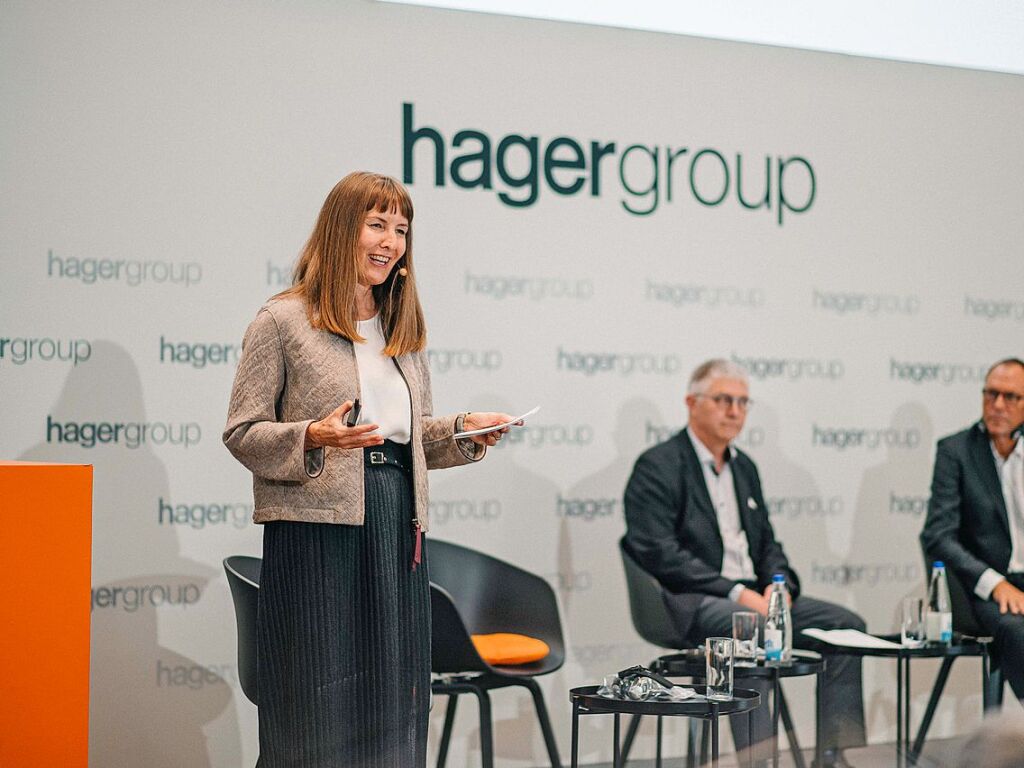 Die deutsch-franzsischen Gesprche zur politischen und wirtschaftlichen Zukunft der Region am Oberrhein bei der Hager Group in Obernai