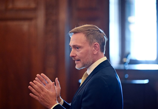 Lindner ist f&uuml;r Gespr&auml;che mi...rnationalen W&auml;hrungsfonds weiter.  | Foto: Soeren Stache/dpa