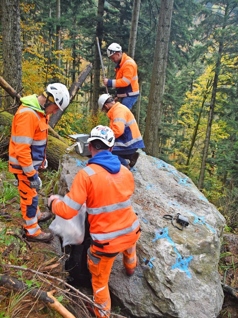 Im Hllental wurde ein Fels gesprengt, der drohte abzustrzen. Sprengbeauftragter Thomas Baumann war verantwortlich fr die erfolgreiche Sprengung.