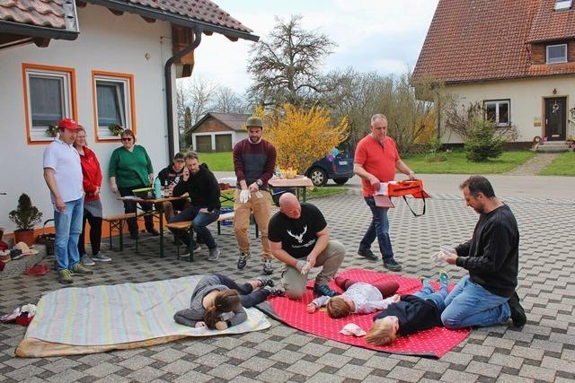 Unadinger Helfer des Roten Kreuzes erhalten einen Preis fr ihren bungsparcours