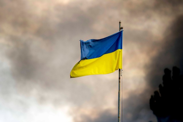 Die Ukraine erh&auml;lt einen Milliardenkredit. (Archivbild)  | Foto: Andreas Stroh/ZUMA Press Wire/dpa