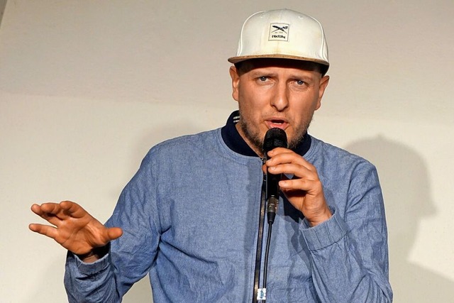 Der Poet, Wortakrobat und Stand-up-Com...en Slam im Schopfheimer Museumskeller.  | Foto: Roswitha Frey