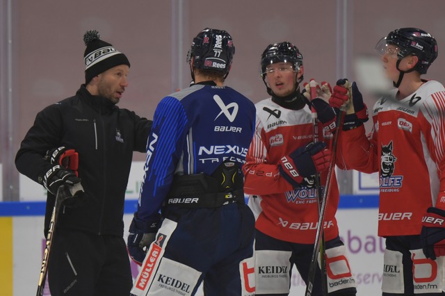 &quot;Hat eine sehr gute Ansprache geh...whrend seiner ersten Trainingseinheit  | Foto: Achim Keller