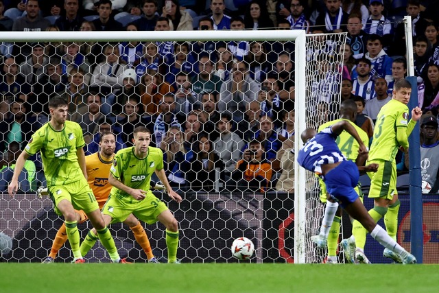 R&uuml;ckschlag f&uuml;r Hoffenheim: T...rzielt das Tor zum 1:0 f&uuml;r Porto.  | Foto: Luis Vieira/AP