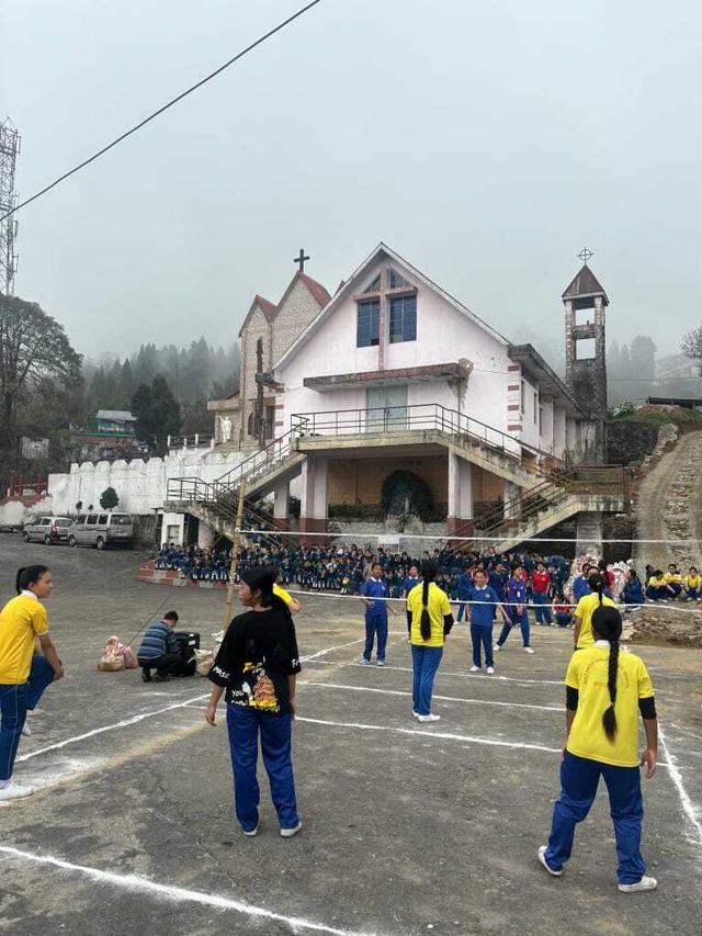 Die Mdchenschule in Westindien ermgl...rutsches steht sie jedoch vor dem Aus.  | Foto: lucy hilfswerk