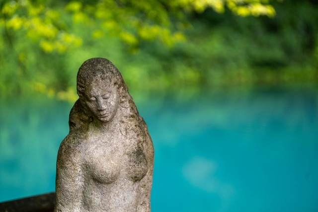 Die Sagenfigur &bdquo;Die sch&ouml;ne ...rt die Stadt zur&uuml;ck. (Archivbild)  | Foto: Stefan Puchner/dpa