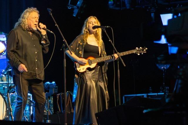 Himmlisch harmonisch: Robert Plant und Marty Stuart verzaubern in Basel