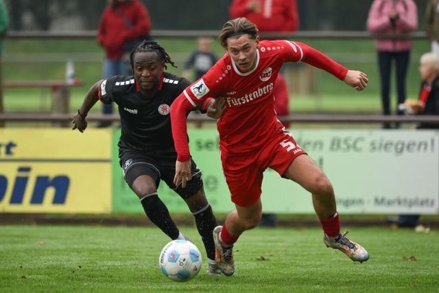 Groe Erleichterung beim Bahlinger SC nach dem 2:1-Heimerfolg gegen den KSV Hessen Kassel