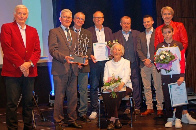 Den Brgerpreis der Brgerstiftung Lah...von links) und Andrei Mihai (rechts).   | Foto: Wolfgang Beck