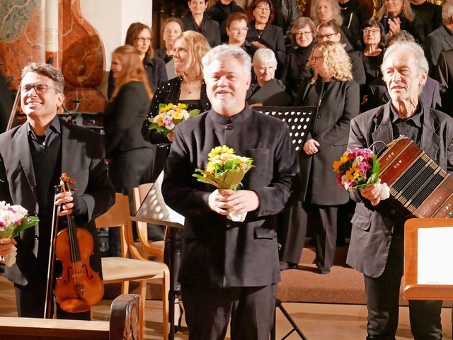 Nach Abschluss des Konzertes: Gustavo ...lmeri und Wolfgang Weniger (von links)  | Foto: Michael Gottstein