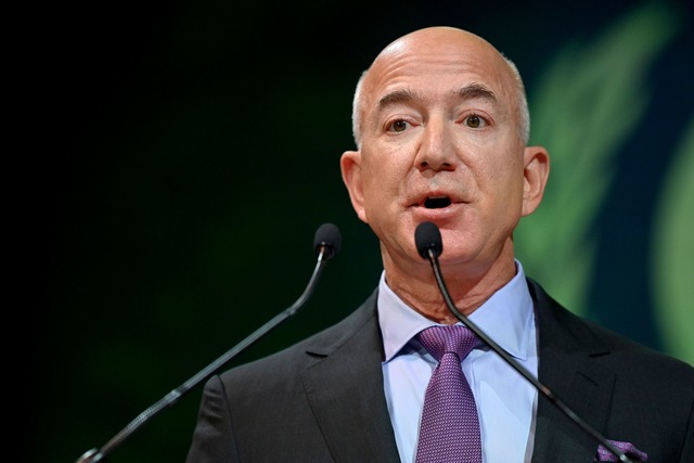 Jeff Bezos kaufte die "Washington Post" 2013. (Archivbild)  | Foto: Paul Ellis/AFP/dpa