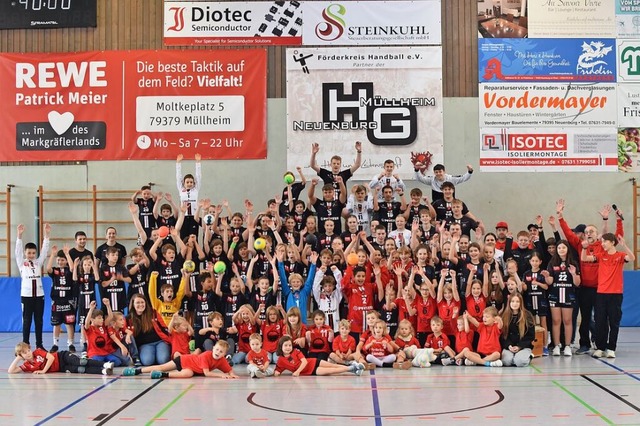 Mit viel Freude am Sport: die Handball...andballgemeinschaft Mllheim-Neuenburg  | Foto: Christine Speckner