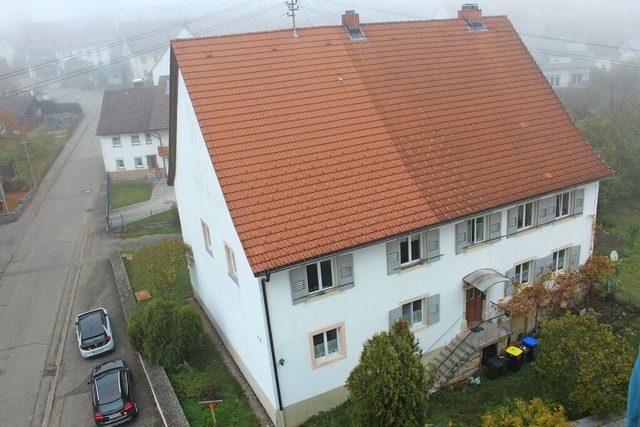 Ein  Haushaltswunsch  des Ortsteils Reiselfingen ist der Kauf des Pfarrhauses.  | Foto: Christa Maier