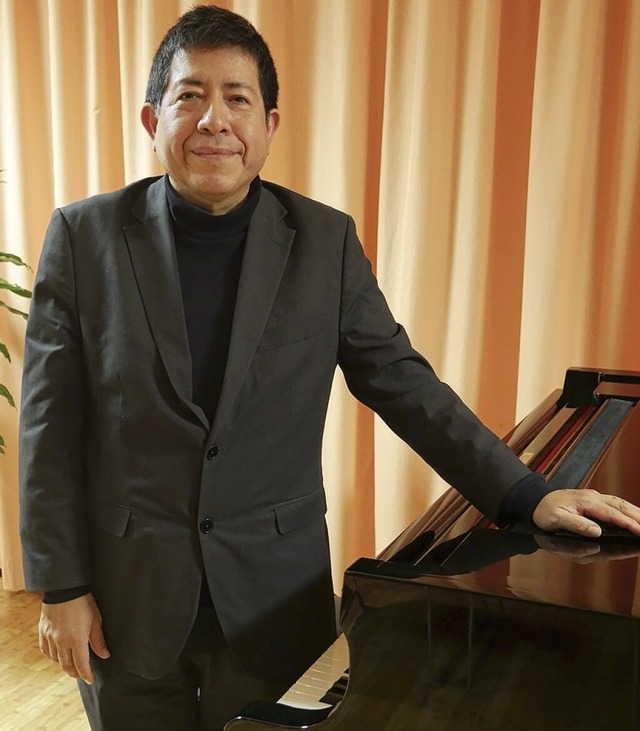 Der Pianist Vladimir Valdivia gab am Montag ein Kammerkonzert im Sigma-Zentrum.  | Foto: Michael Gottstein