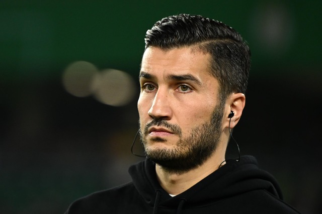 Bleibt weiter Dortmund-Trainer: Nuri Sahin.  | Foto: Swen Pf&ouml;rtner/dpa