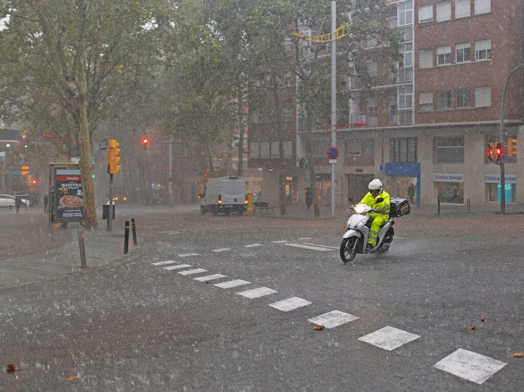 Der Wetterdienst von Katalonien hat die Alarmstufe Rot fr heftige Unwetter und Hagelstrme im katalanischen Gebiet aktiviert.