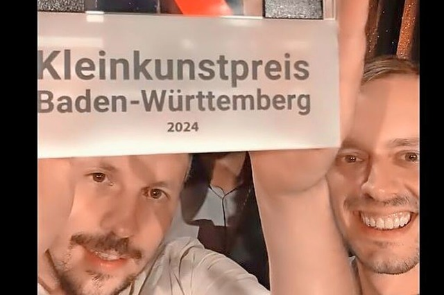 Jubel ber den Kleinkunstpreis  | Foto: Privat